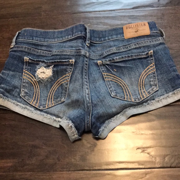 Hollister shorts! - Picture 3 of 3
